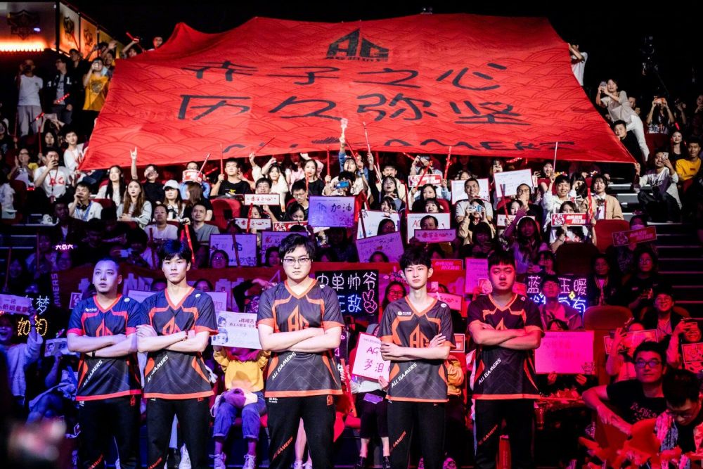 缺席
